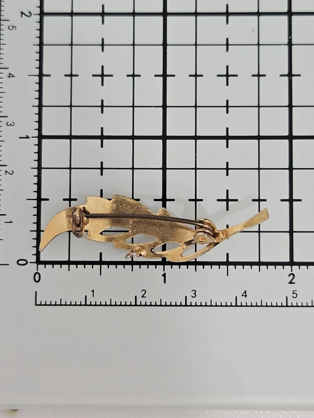 Damascene Style Gold Tone Leaf Vintage Brooch Pin